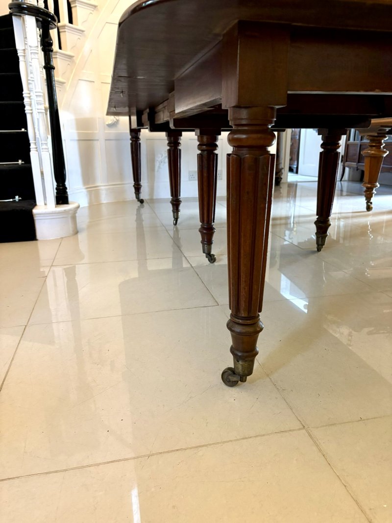 Fine Antique Regency Quality 12 Seater Mahogany Extending Dining Table